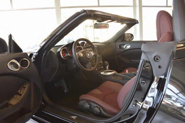 NISSAN 370 Z Roadster Pack, Benzin, Vorführwagen, Automatik - 5