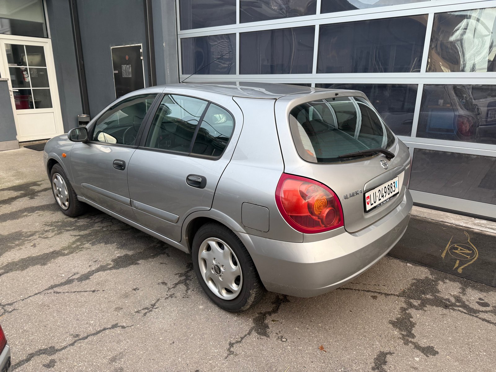NISSAN ALMERA, Benzin, Occasion / Gebraucht, Automat - 2