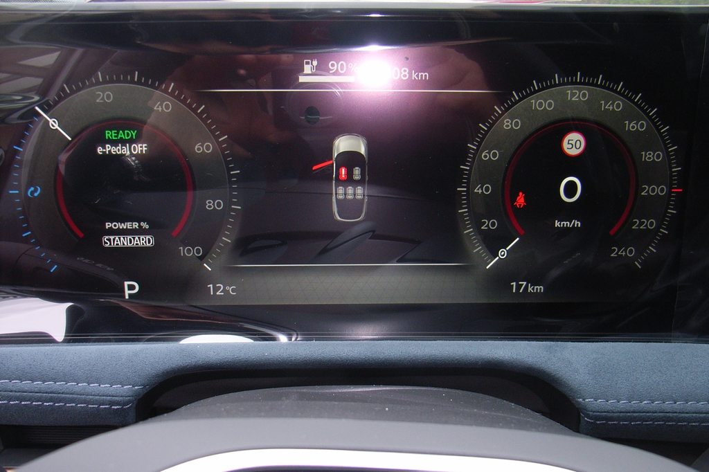 NISSAN Ariya Evolve, Electric, New car, Automatic - 5