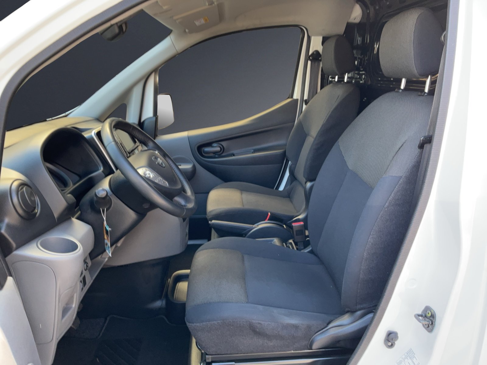 NISSAN e-NV200 Prem. inkl. batt., Electric, Second hand / Used, Automatic - 7