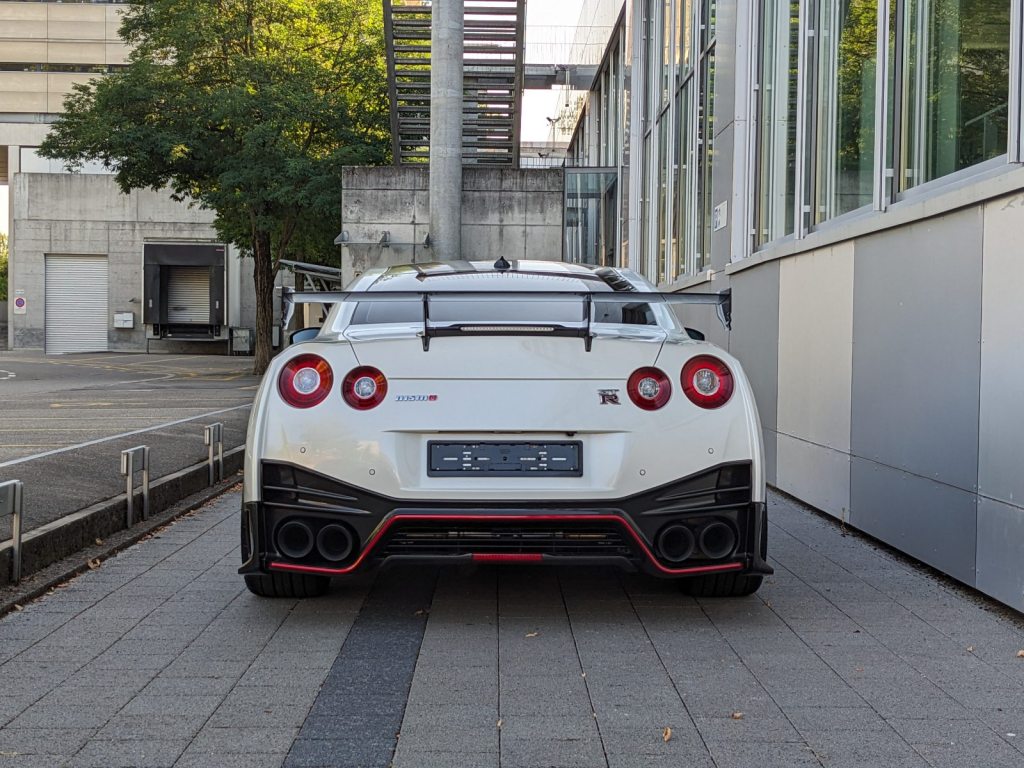NISSAN GT-R 3.8 V6 BiT Nismo, Benzin, Occasion / Gebraucht, Automatik - 6