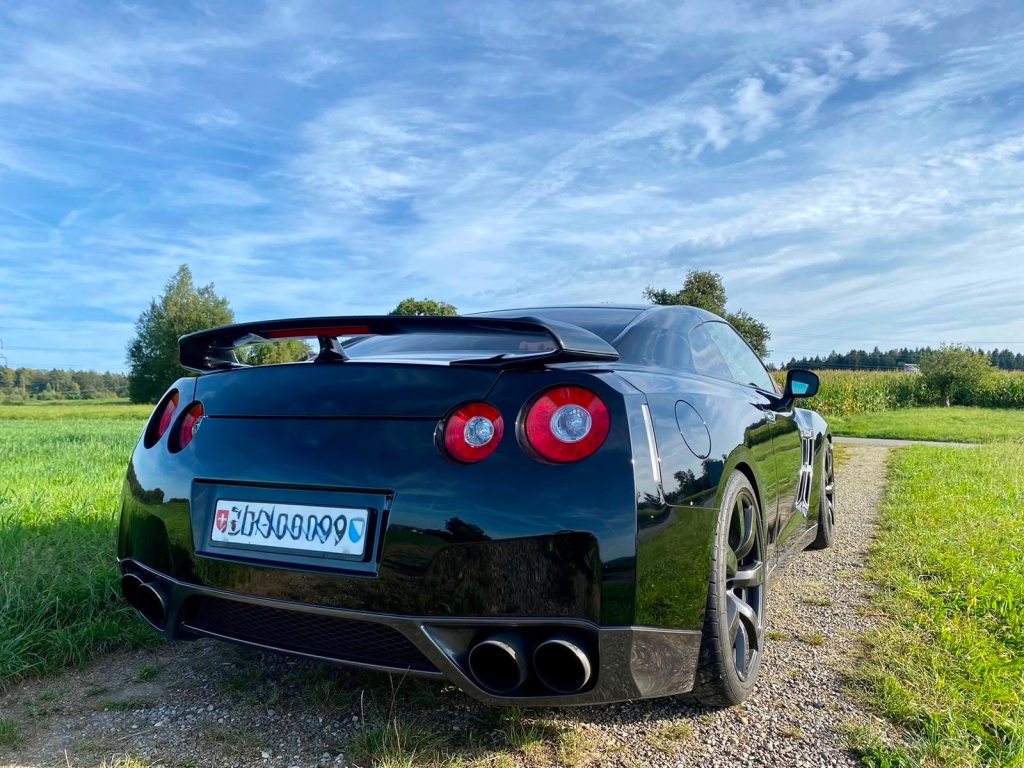NISSAN GT-R 3.8 V6 BiT Black Edition, Petrol, Second hand / Used, Automatic - 2