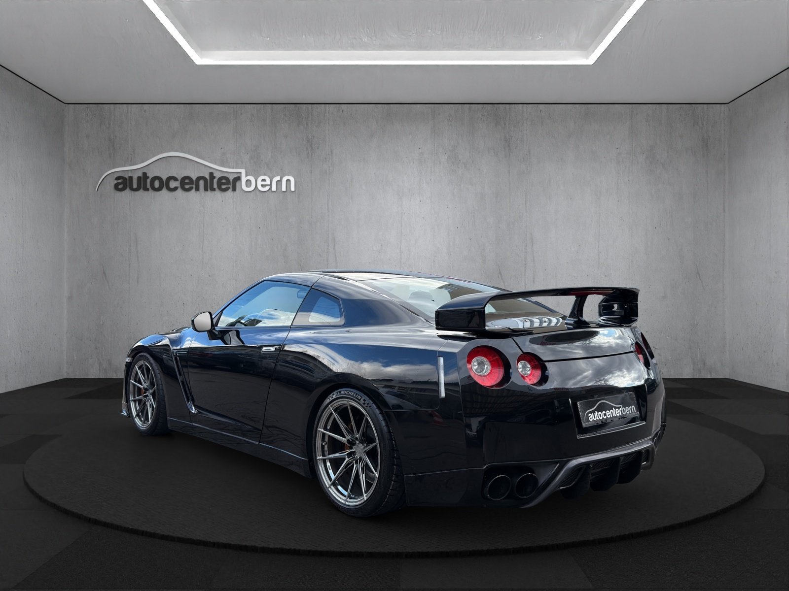 NISSAN GT-R 3.8 V6 Biturbo, Benzin, Occasion / Gebraucht, Automatik - 5