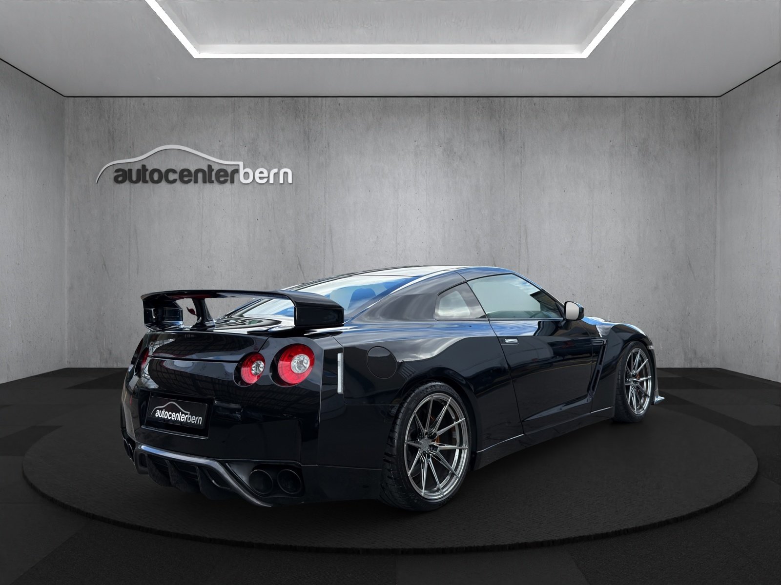 NISSAN GT-R 3.8 V6 Biturbo, Benzin, Occasion / Gebraucht, Automatik - 7
