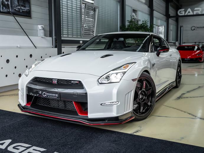 NISSAN GT-R 3.8 V6 Biturbo Nismo / NOVIDEM 750 Ps., Benzin, Occasion / Gebraucht, Automatik
