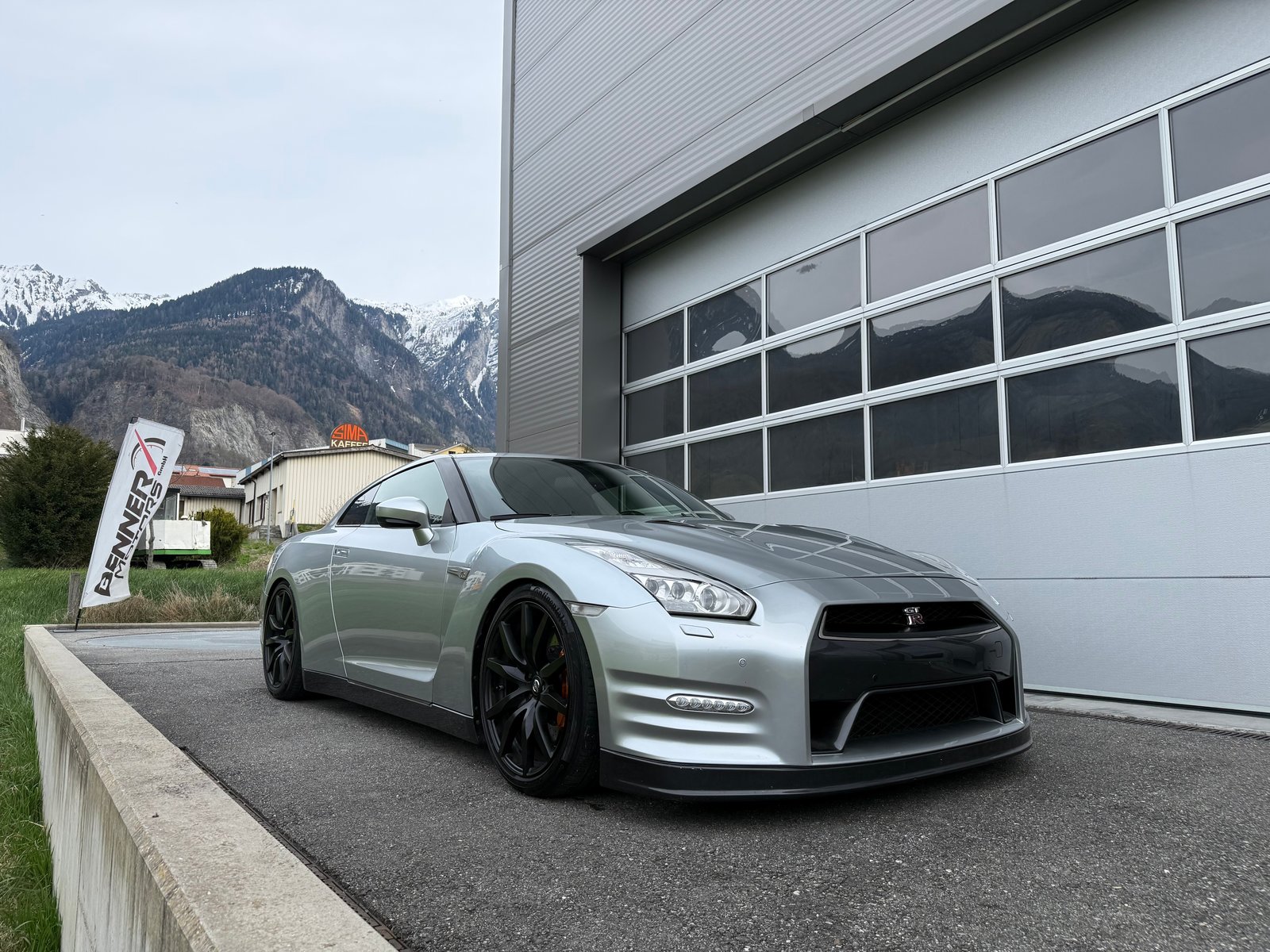 NISSAN GT-R 3.8 V6 Biturbo Black Edition