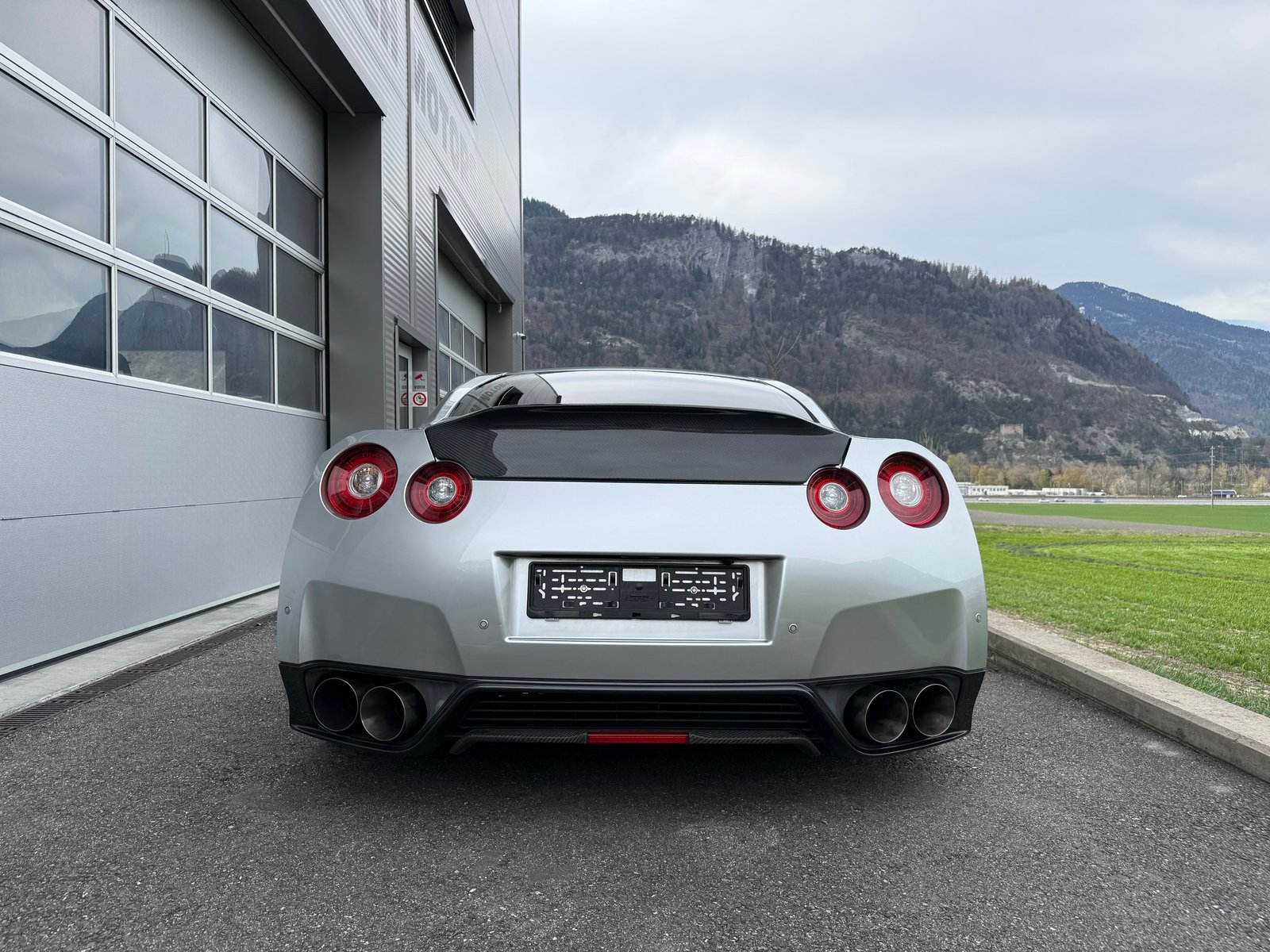 NISSAN GT-R 3.8 V6 Biturbo Black Edition, Benzin, Occasion / Gebraucht, Automatik - 3