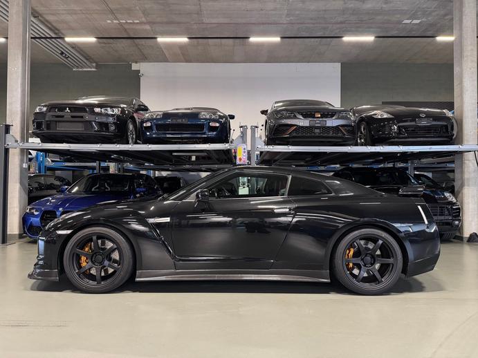 NISSAN GT-R 3.8 V6 Biturbo Black Edition, Petrol, Second hand / Used, Automatic
