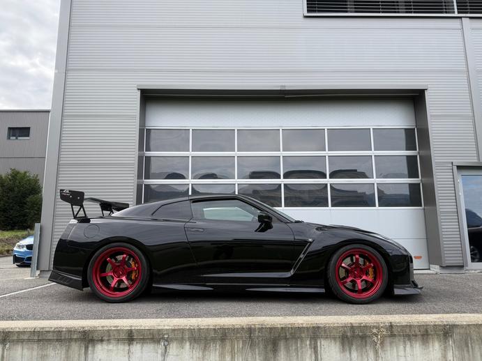 NISSAN GT-R 3.8 V6 Biturbo Black Edition, Petrol, Second hand / Used, Automatic