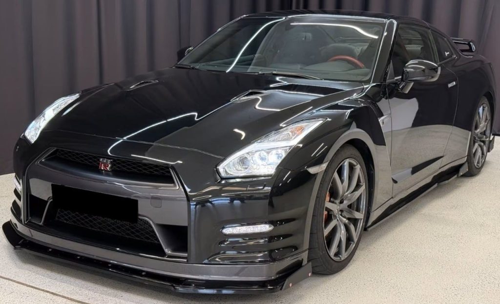 NISSAN GT-R 3.8 V6 BiT Black Edition
