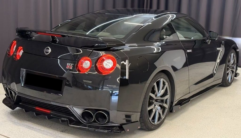 NISSAN GT-R 3.8 V6 BiT Black Edition, Petrol, Second hand / Used, Automatic - 2
