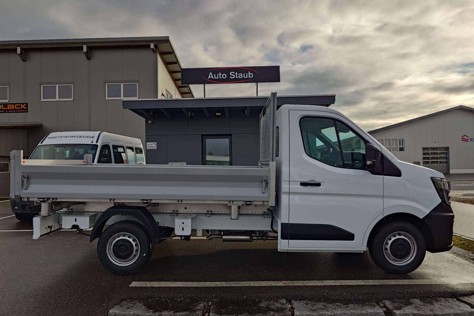 NISSAN Interstar 3.5 Kab.-Ch. KP L2H1