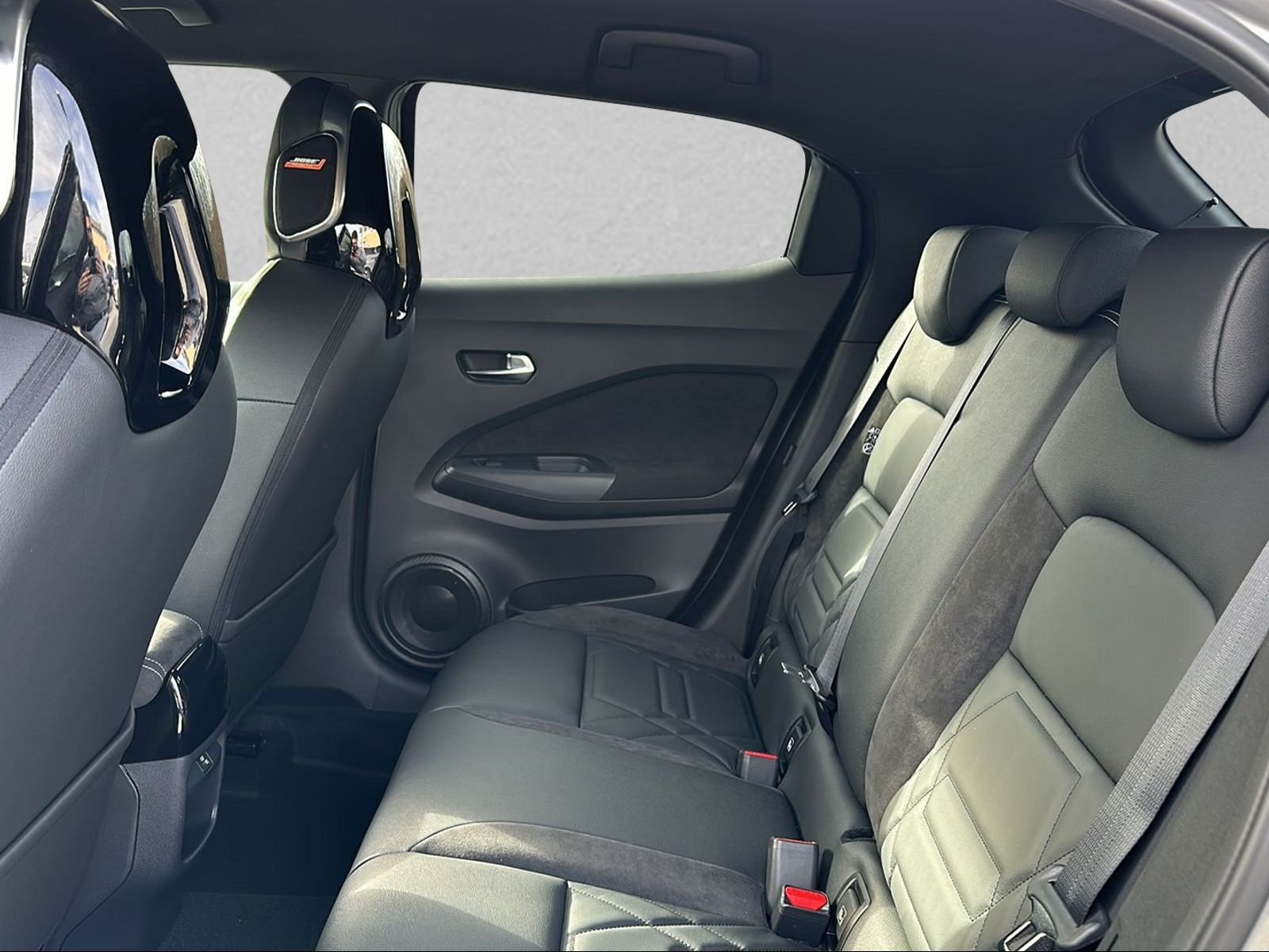 NISSAN Juke 1.6 Hybrid N-Design Automat, Voll-Hybrid Benzin/Elektro, Occasion / Gebraucht, Automatik - 7