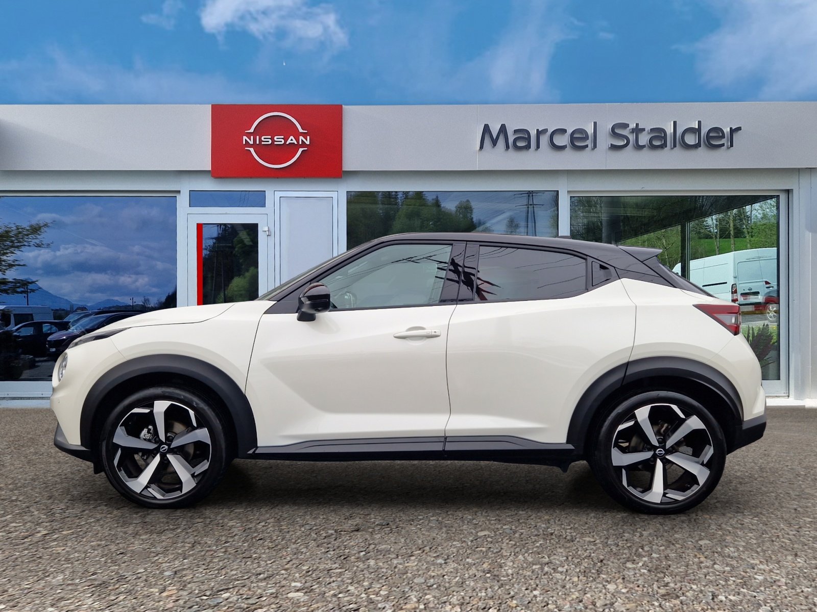 NISSAN Juke 1.0 DIG-T tekna DCT, Petrol, Second hand / Used, Automatic - 2