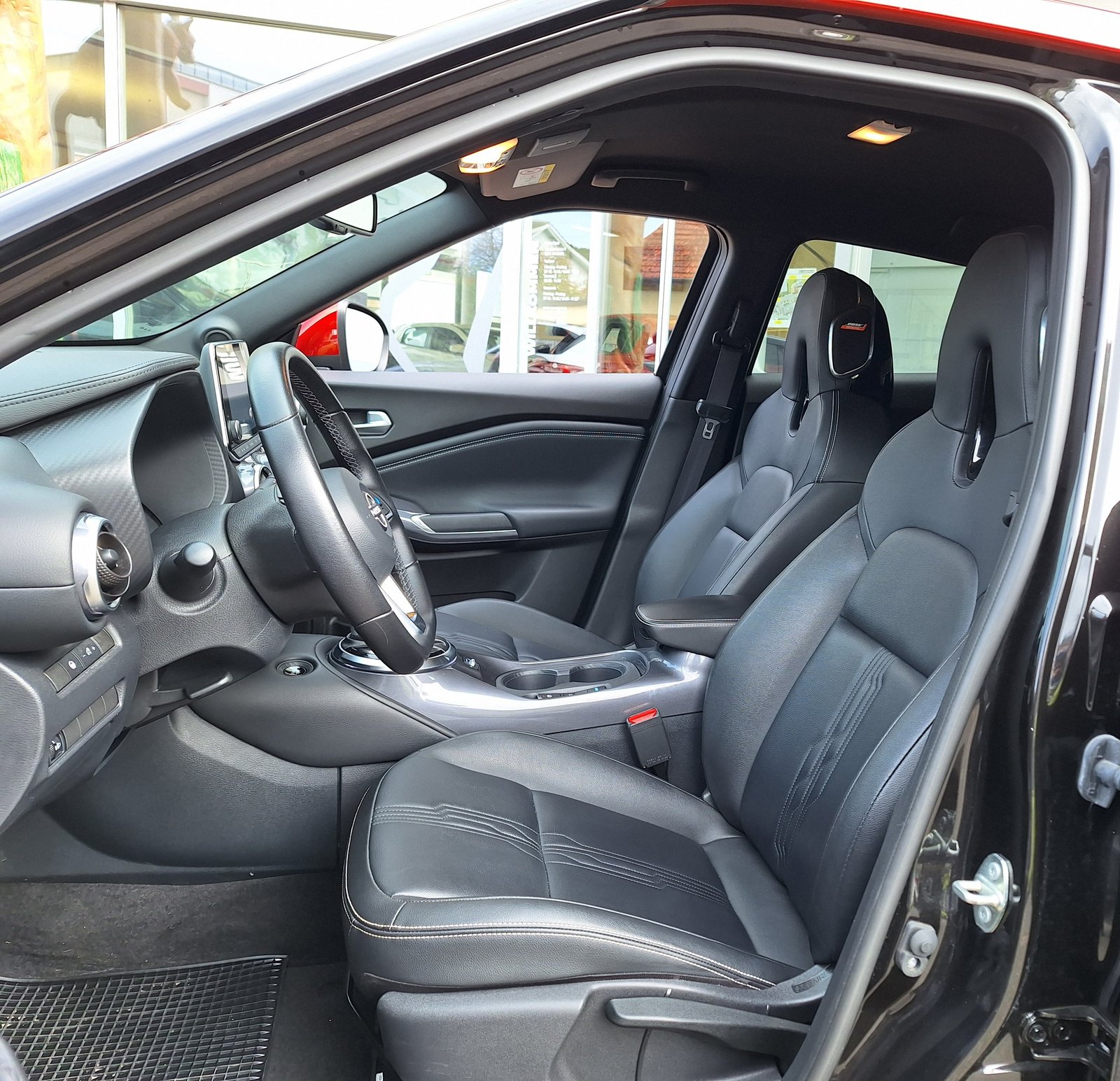 NISSAN Juke 1.6 FHEV Tekna, Hybride Intégral Essence/Électricité, Occasion / Utilisé, Automatique - 5