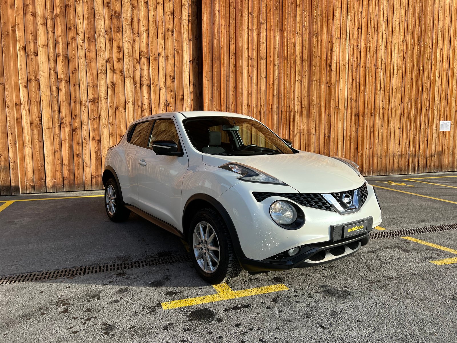 NISSAN Juke 1.2 DIG-T tekna, Petrol, Second hand / Used, Manual - 4
