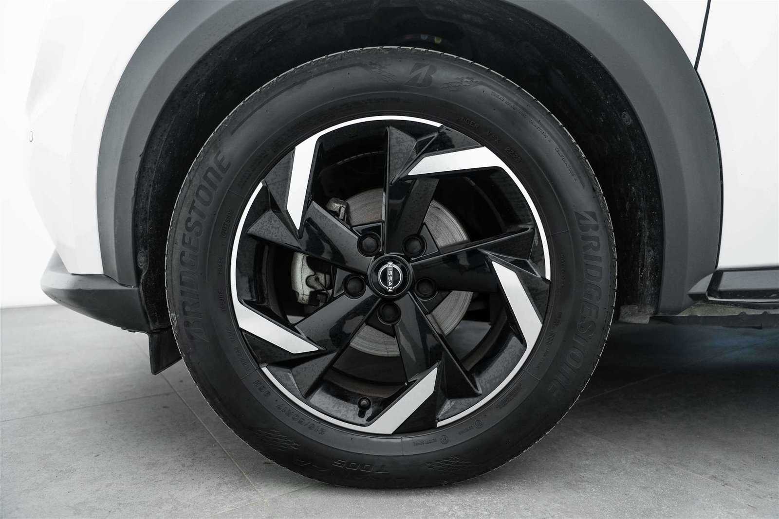NISSAN Juke 1.6 FHEV Hybrid N-Connecta Automat, Hybride Intégral Essence/Électricité, Occasion / Utilisé, Automatique - 6