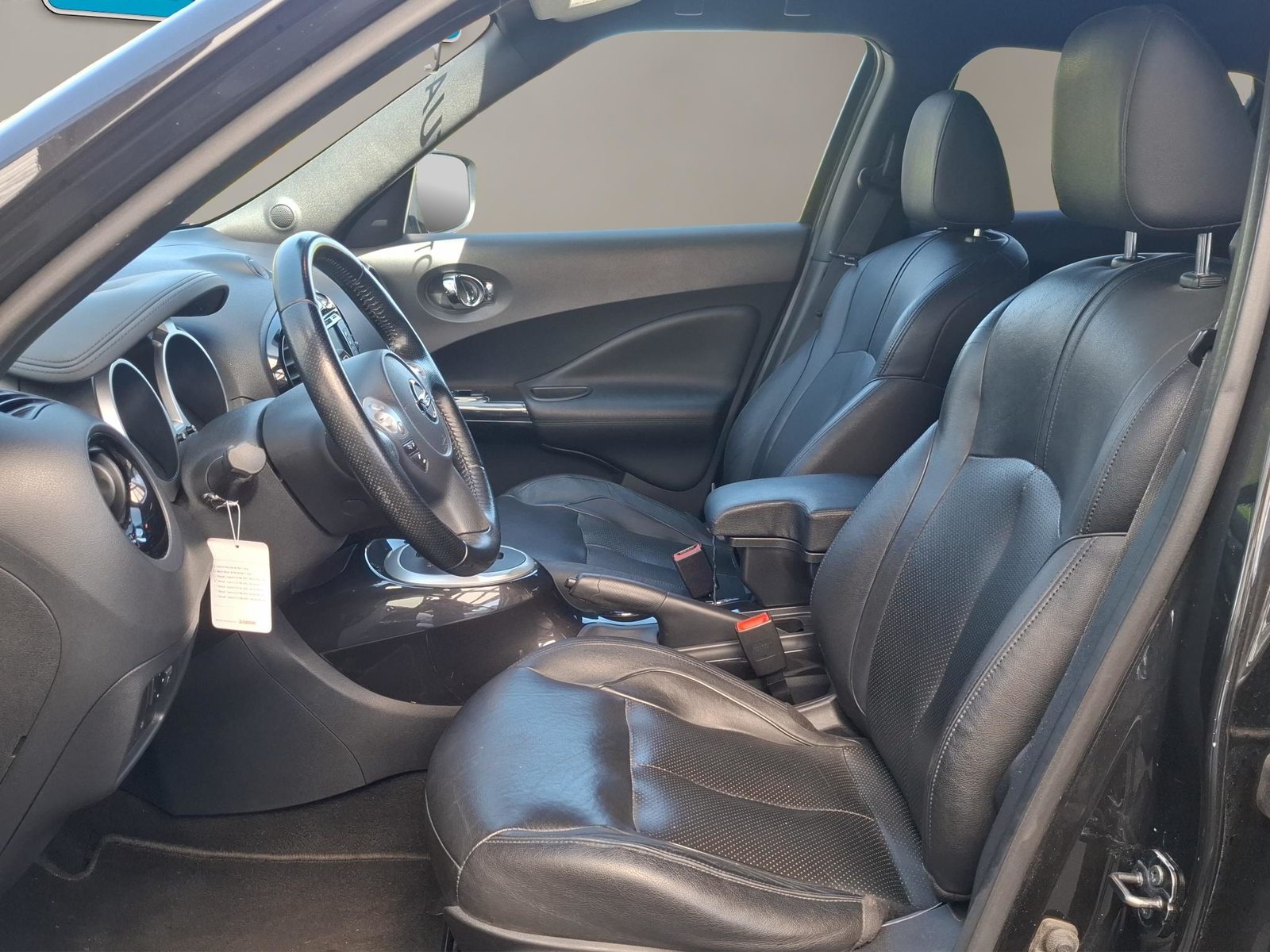 NISSAN Juke 1.6 16V Tekna, Petrol, Second hand / Used, Automatic - 3