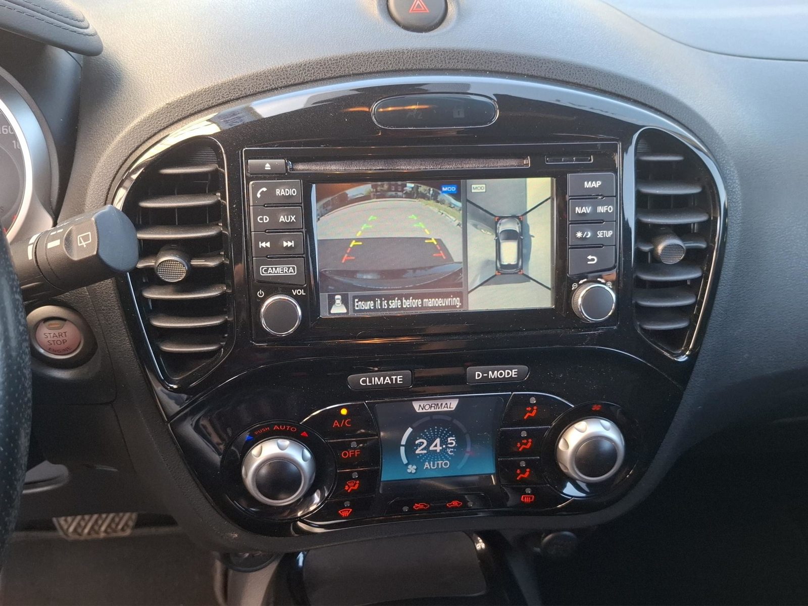 NISSAN Juke 1.6 16V Tekna, Petrol, Second hand / Used, Automatic - 5