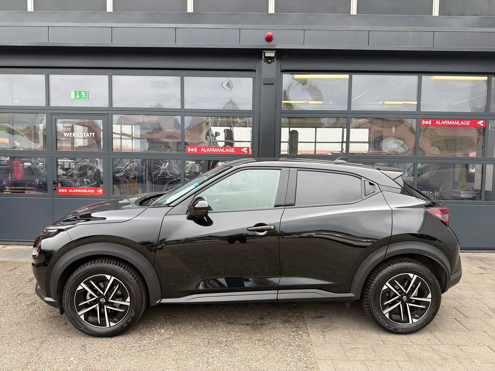 NISSAN Juke 1.0 DIG-T N-Connecta DCT, Benzin, Occasion / Gebraucht, Automatik - 3