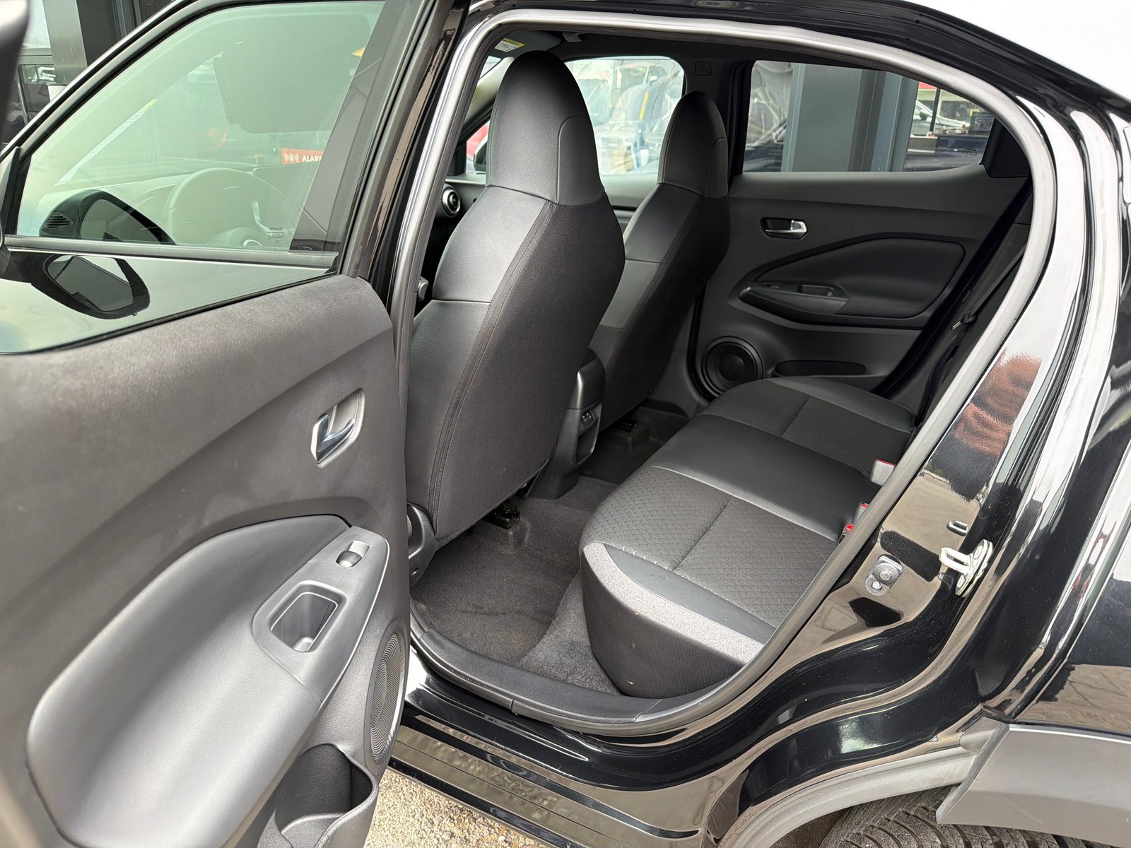 NISSAN Juke 1.0 DIG-T N-Connecta DCT, Benzin, Occasion / Gebraucht, Automatik - 7