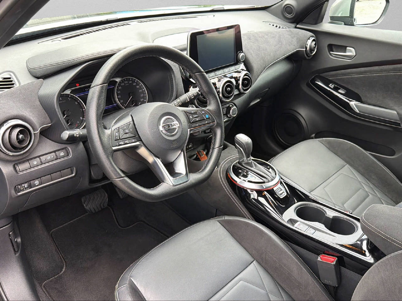 NISSAN Juke 1.0 DIG-T N-Design Automat, Petrol, Second hand / Used, Automatic - 5