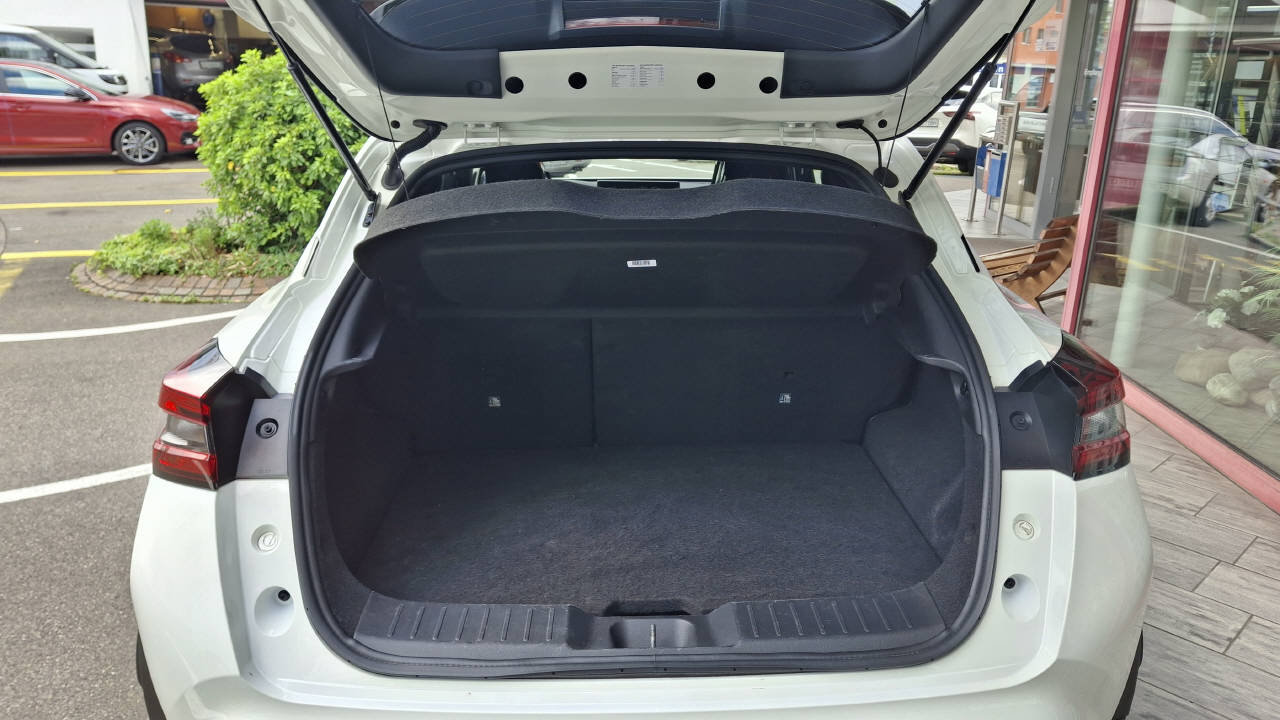 NISSAN Juke 1.6 Hybrid Tekna, Full-Hybrid Petrol/Electric, Second hand / Used, Automatic - 6