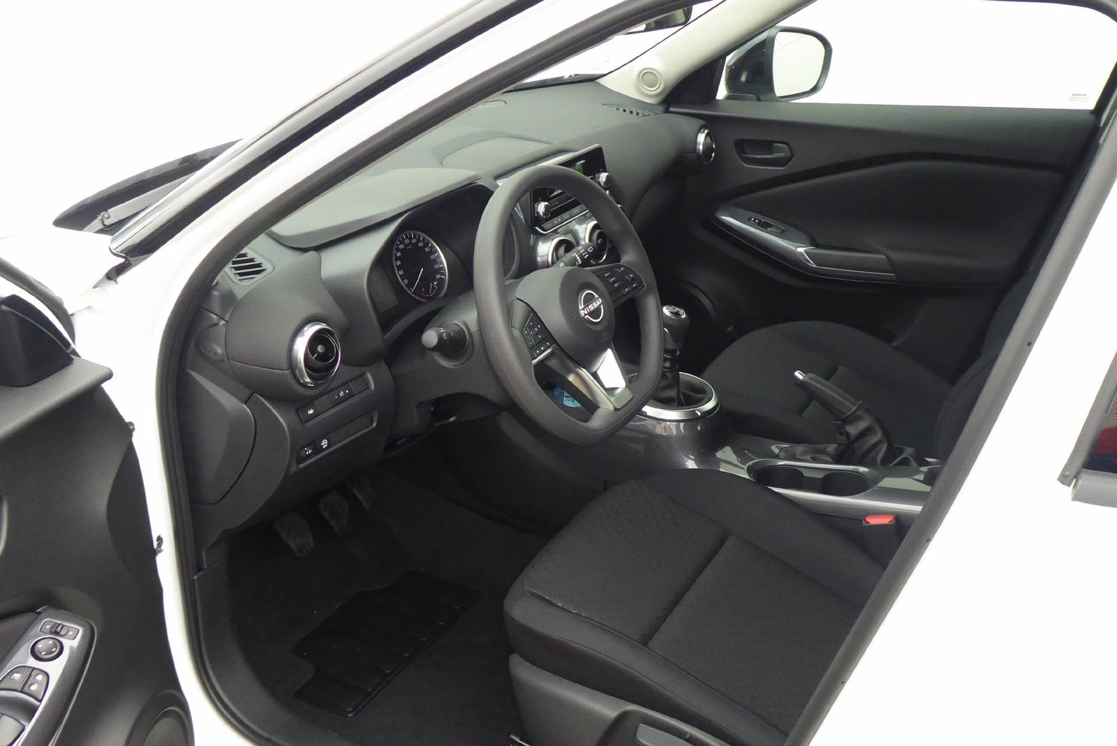 NISSAN Juke 1.0 DIG-T Visia, Benzina, Occasioni / Usate, Manuale - 5