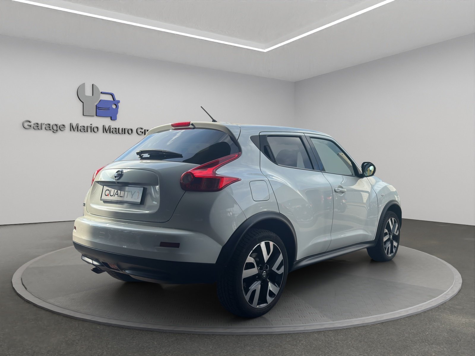 NISSAN Juke 1.6 DIG-T n-tec 4x4 Xtronic M-CVT, Benzin, Occasion / Gebraucht, Automatik - 4