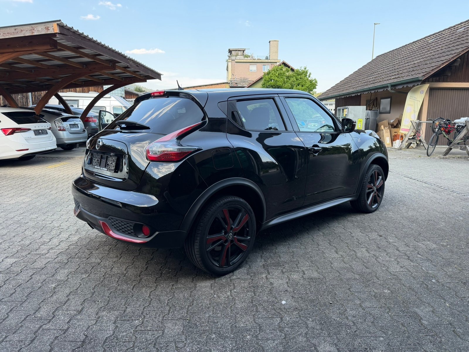 NISSAN Juke 1.6 DIG-T tekna 4x4 Xtronic M-CVT, Benzin, Occasion / Gebraucht, Automatik - 4
