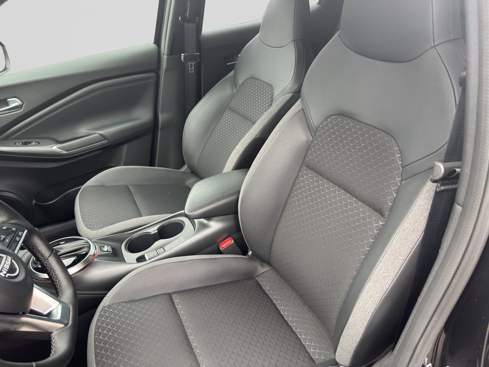 NISSAN Juke 1.0 DIG-T N-Connecta DCT, Benzin, Occasion / Gebraucht, Automatik - 7