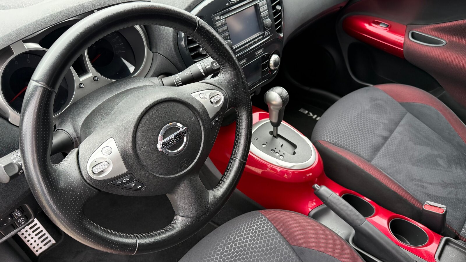 NISSAN Juke 1.6 DIG-T tekna 4x4 Xtronic M-CVT, Petrol, Second hand / Used, Automatic - 3
