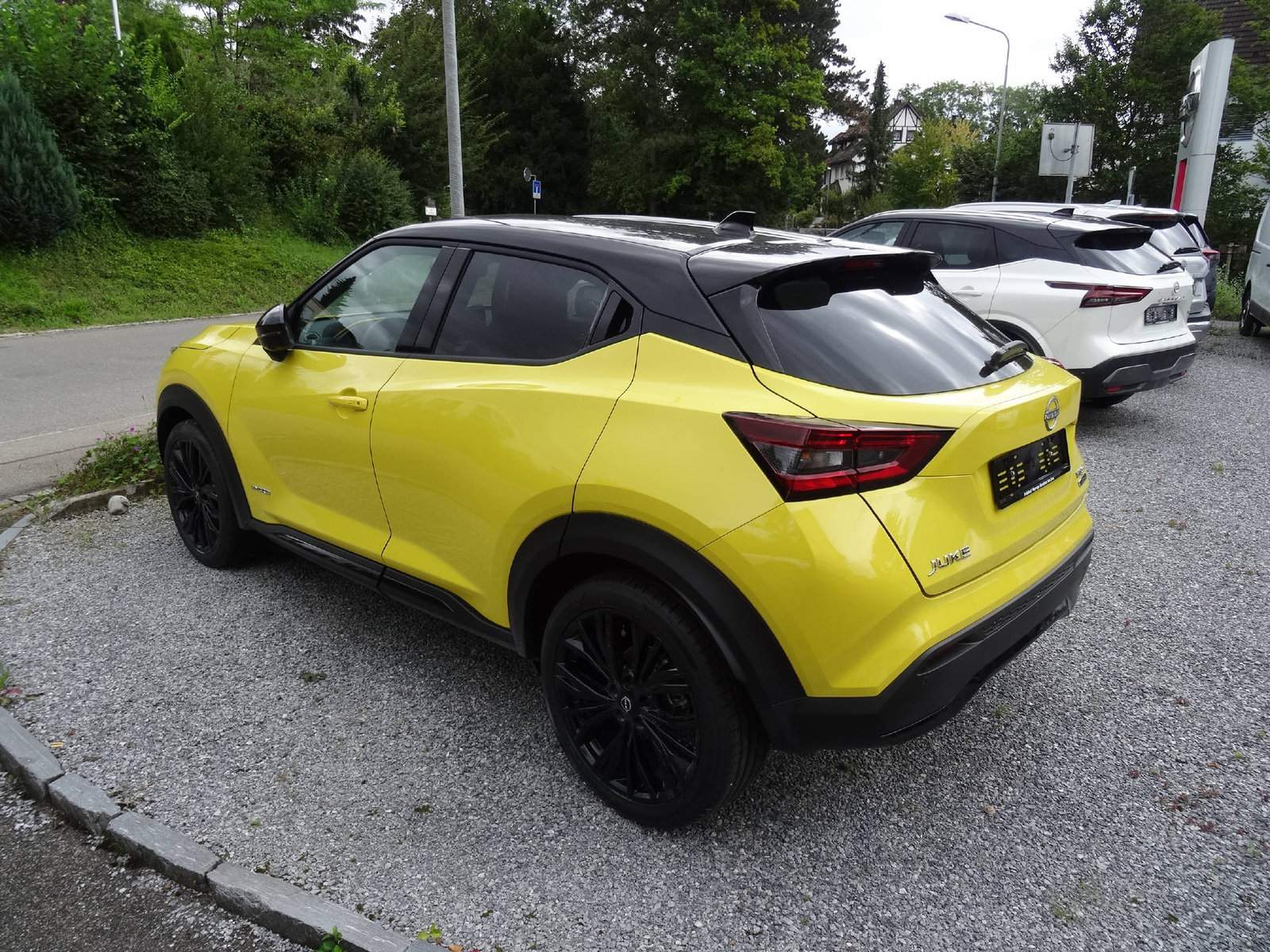 NISSAN Juke