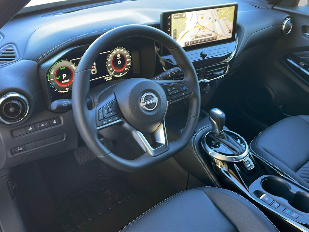 NISSAN Juke 1.6 Hybrid Tekna, Full-Hybrid Petrol/Electric, Ex-demonstrator, Automatic - 5