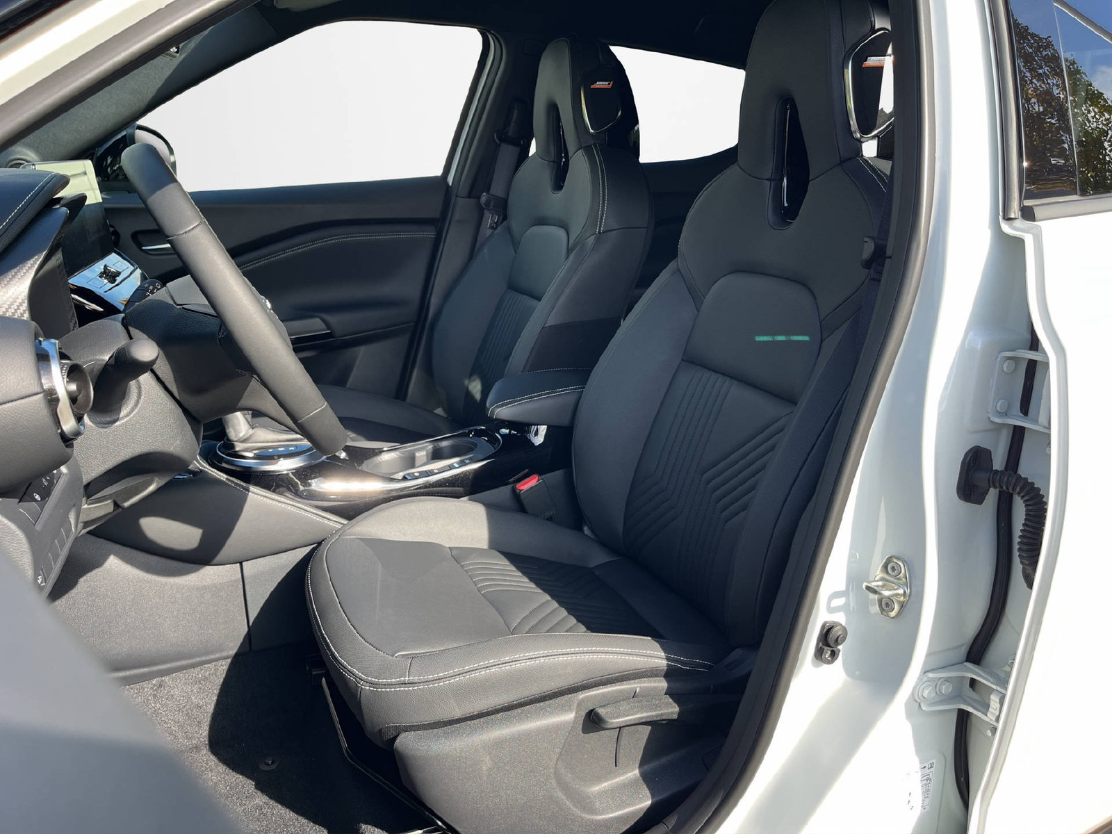 NISSAN Juke 1.6 Hybrid Tekna, Hybride Intégral Essence/Électricité, Voiture de démonstration, Automatique - 6