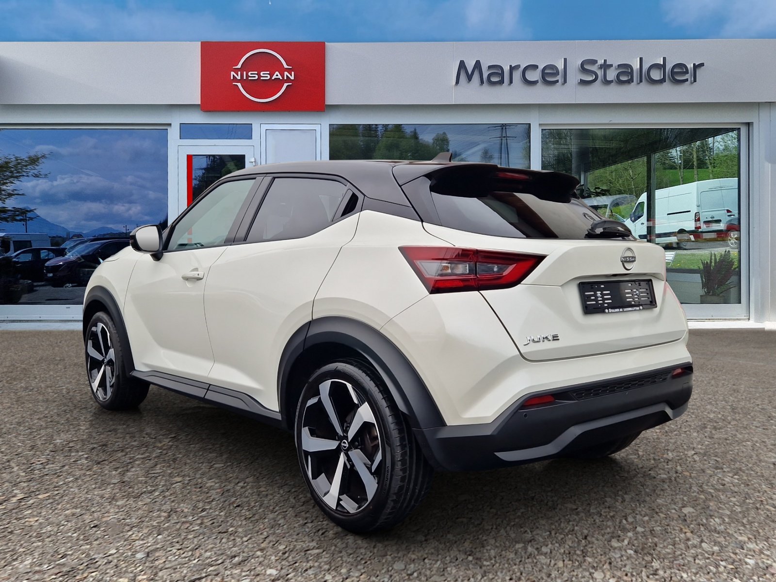 NISSAN Juke 1.0 DIG-T tekna DCT, Petrol, Second hand / Used, Automatic - 3