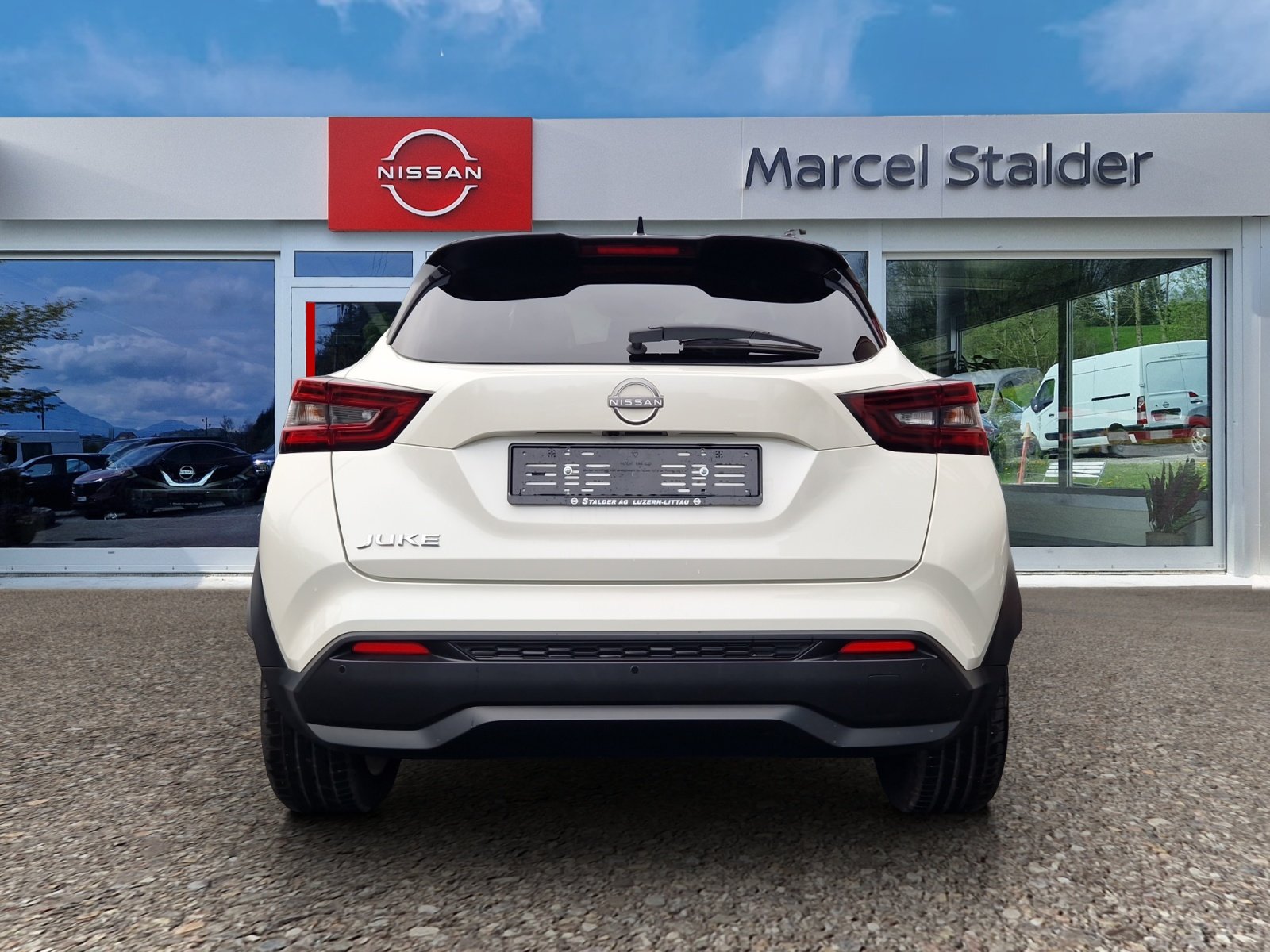 NISSAN Juke 1.0 DIG-T tekna DCT, Petrol, Second hand / Used, Automatic - 4