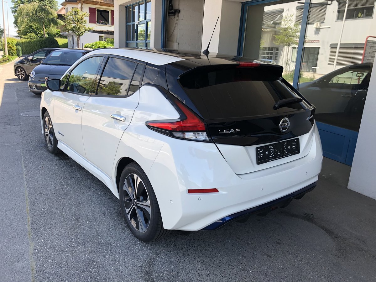 NISSAN Leaf Tekna, Electric, Second hand / Used, Automatic - 2