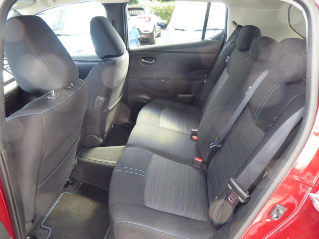 NISSAN Leaf N-Connecta 40 kWh Batterie, Elektro, Occasion / Gebraucht, Automat - 7