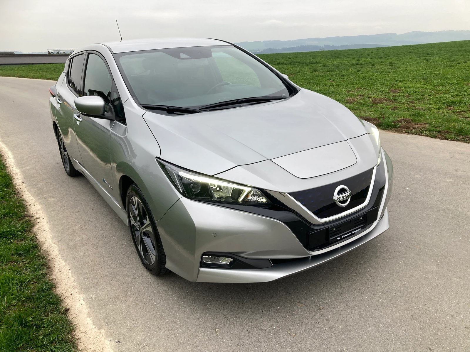 NISSAN Leaf N-Connecta, Electric, Second hand / Used, Automatic - 2