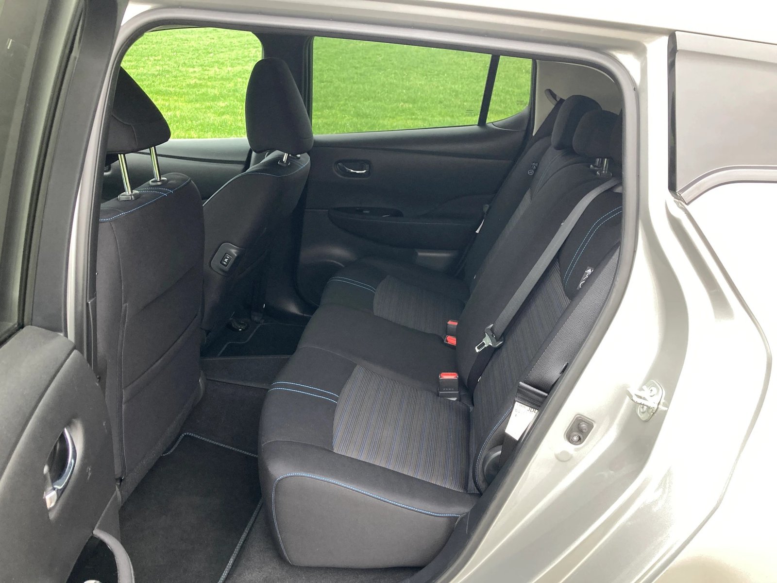 NISSAN Leaf N-Connecta, Electric, Second hand / Used, Automatic - 6