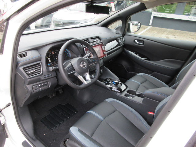 NISSAN Leaf Tekna, Electric, Ex-demonstrator, Automatic - 5