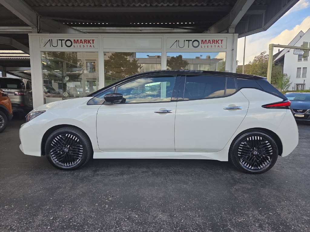 NISSAN Leaf N-Connecta, Electric, Ex-demonstrator, Automatic - 2