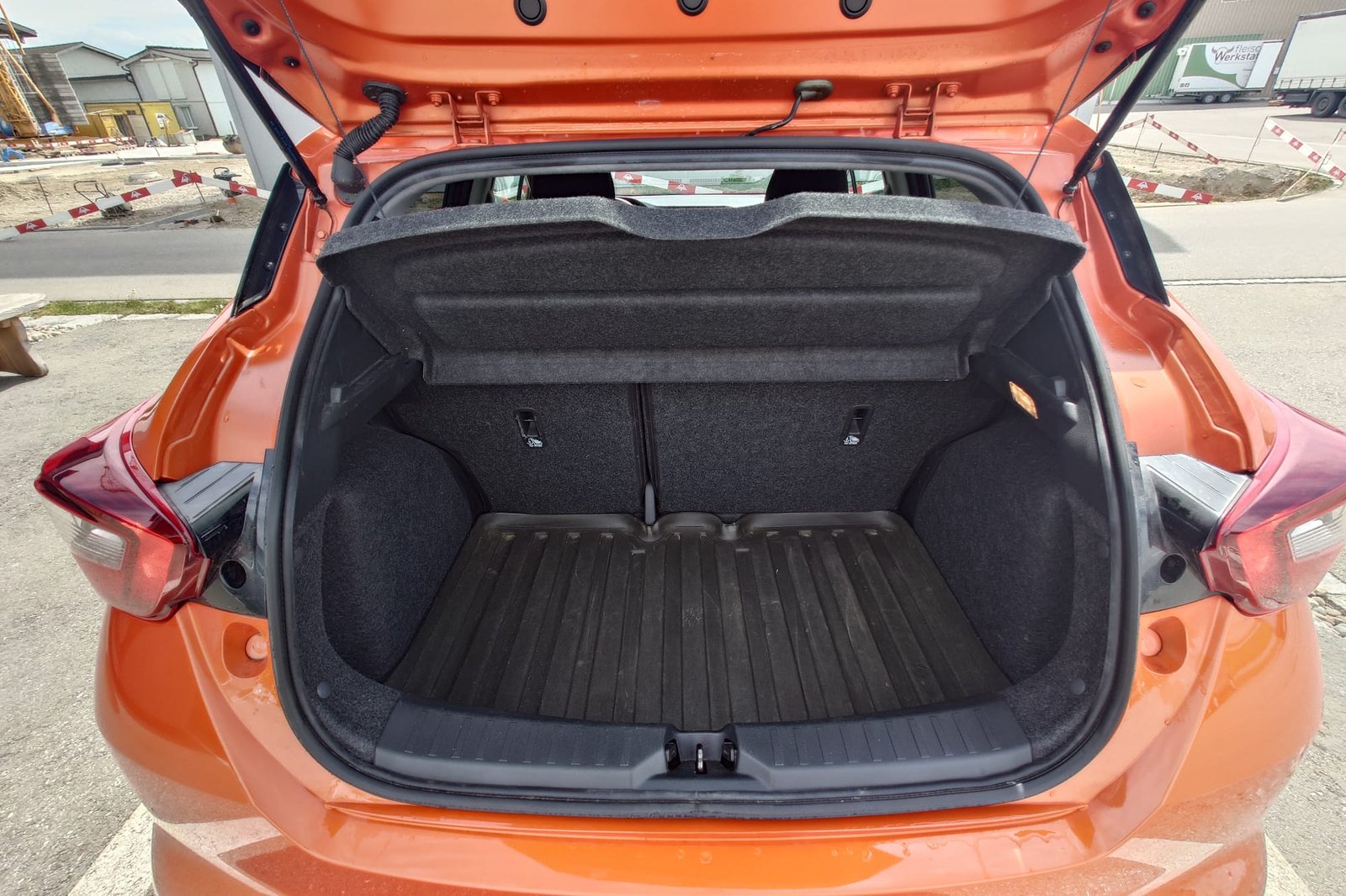 NISSAN Micra 1.0 IG-T N-Way, Petrol, Second hand / Used, Automatic - 7