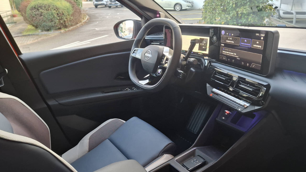 NISSAN Micra Evolve, Electric, Ex-demonstrator, Automatic - 7