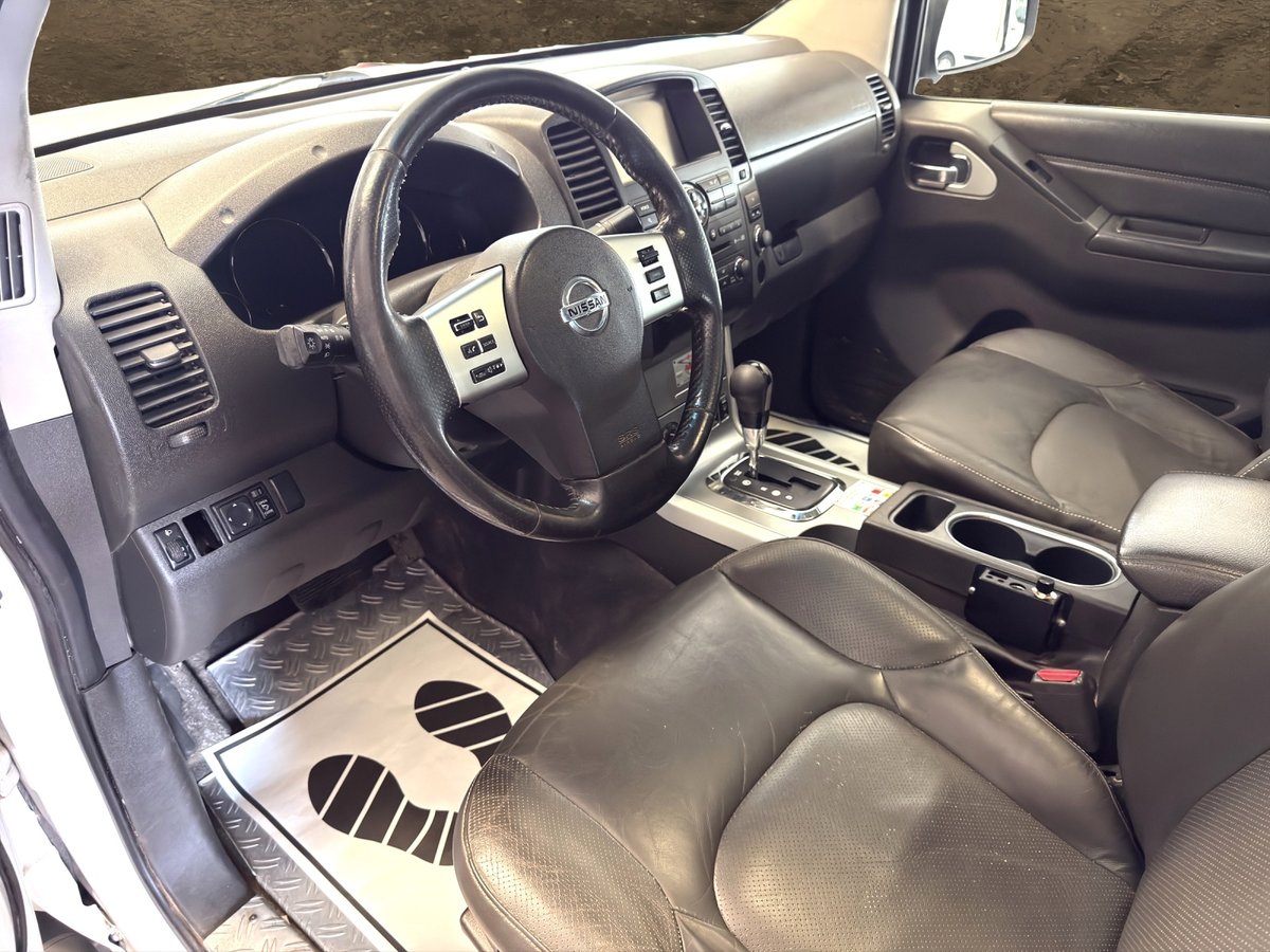 NISSAN Navara V6 Double Cab LE 3.0 dCi 4WD Automat, Diesel, Occasion / Gebraucht, Automat - 4