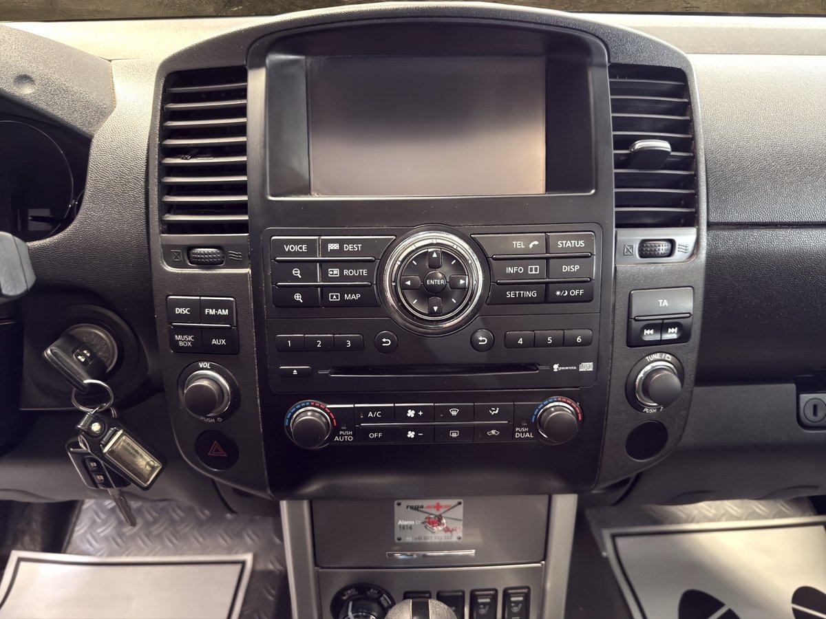 NISSAN Navara V6 Double Cab LE 3.0 dCi 4WD Automat, Diesel, Occasion / Gebraucht, Automat - 7