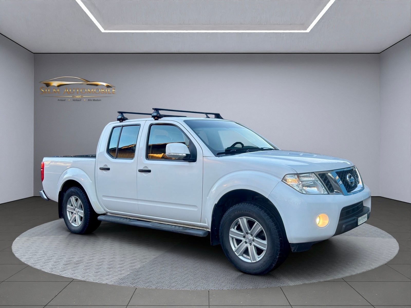 NISSAN Navara Double Cab Platinum 2.5 dCi 4WD AHK 3500 kg, Diesel, Occasion / Gebraucht, Handschaltung - 2