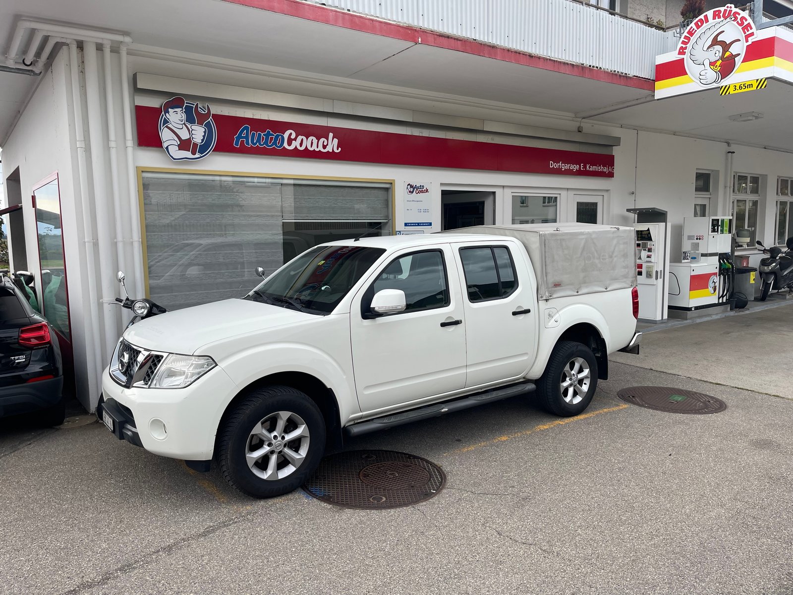 NISSAN Navara Double Cab LE 2.5 dCi 4WD LB Automat, Diesel, Occasion / Gebraucht, Automatik - 2