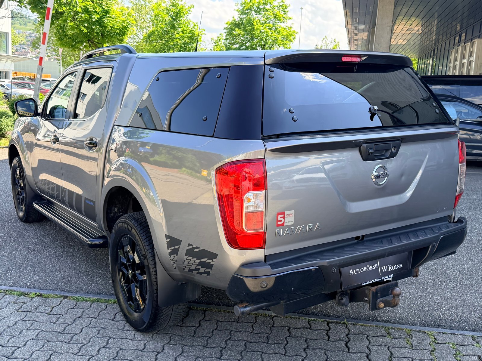 NISSAN Navara Double Cab N-Guard 2.3 dCi 4WD, Diesel, Second hand / Used, Automatic - 5